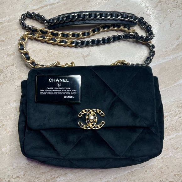 SOLD // Chanel 19 Small Velvet Black Flap Bag (2020) - Picture 4 of 11